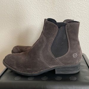 Born Black Leather Chelsea Ankle Boots Women Size 9